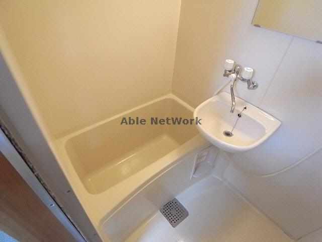 バス・シャワールーム　※別部屋参考写真