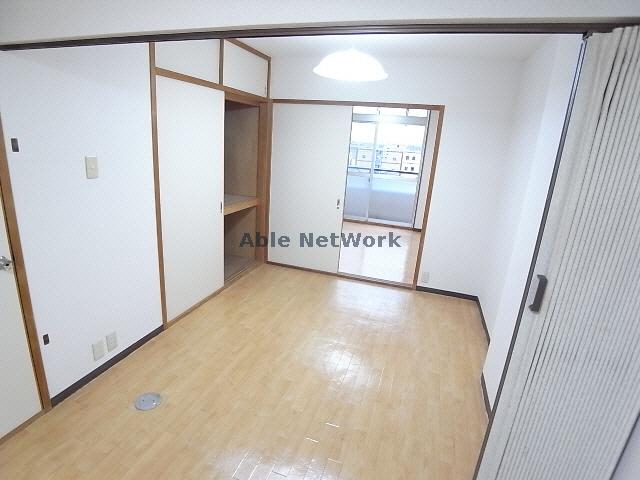 居室・リビング　※別部屋参考写真