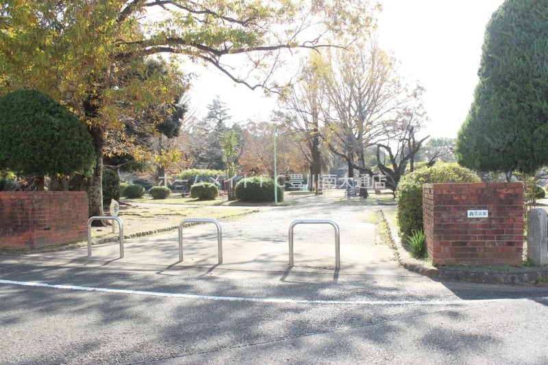 公園　稲荷公園（公園）まで193m