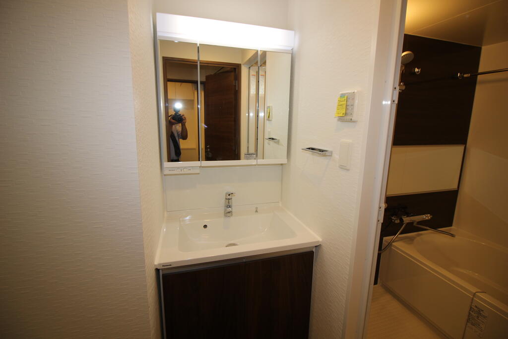 洗面設備　洗面台：画像は同社類似物件の写真