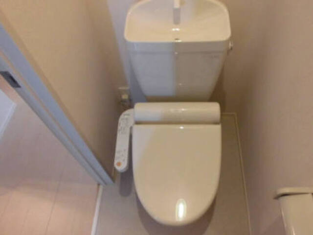 トイレ　温水洗浄暖房便座