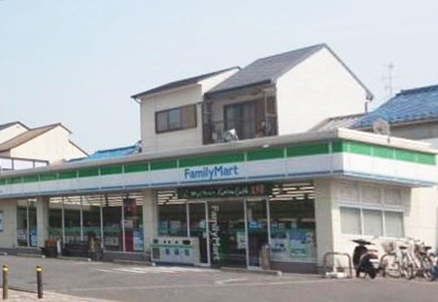 コンビニ　ファミリーマート 京都深草フチ町店（コンビニ）まで986m