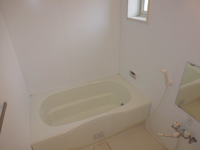 バス・シャワールーム　追い焚きバス