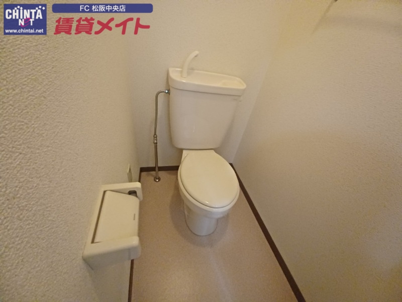 トイレ　同型参考写真