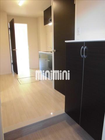 玄関　下駄箱付きの玄関です