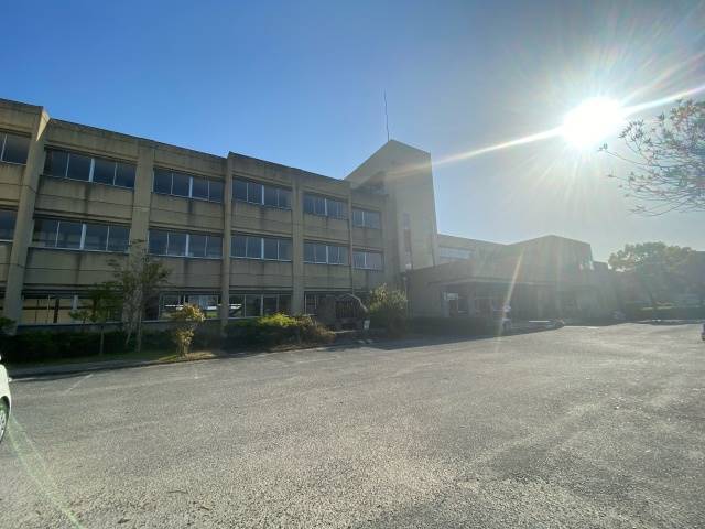 中学校　唐津市立鏡中学校（中学校）まで1500m