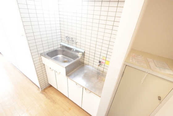 キッチン　※別室の写真です