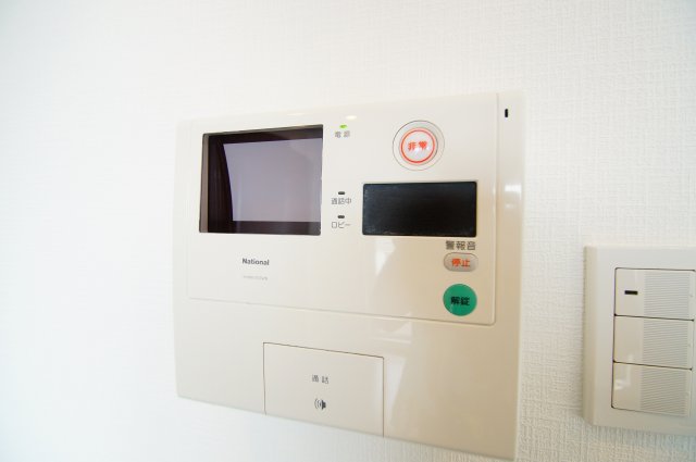 セキュリティ　来訪者が確認できる女性に安心の「TVモニターホン」