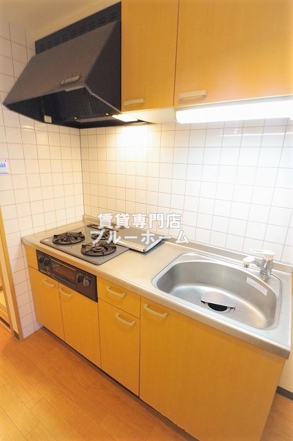 キッチン　３口コンロのシステムキッチン！