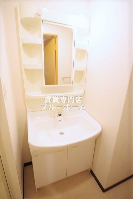 洗面設備　独立洗面台あります！