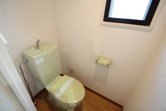 トイレ　※別部屋の写真です