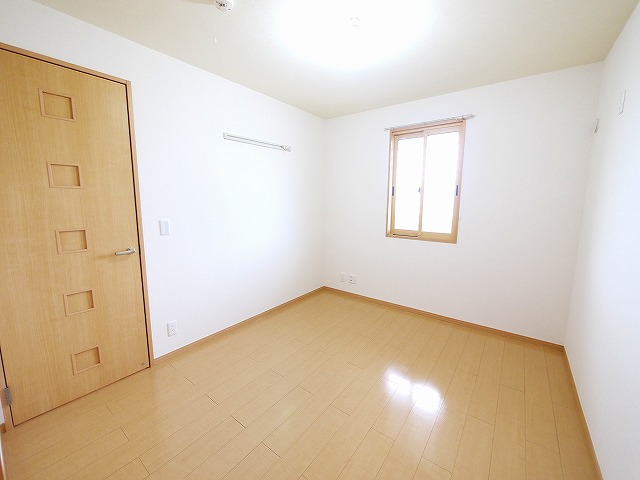 その他部屋・スペース　明るい洋室です。