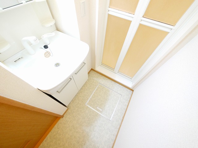 洗面設備　脱衣スペースもあります