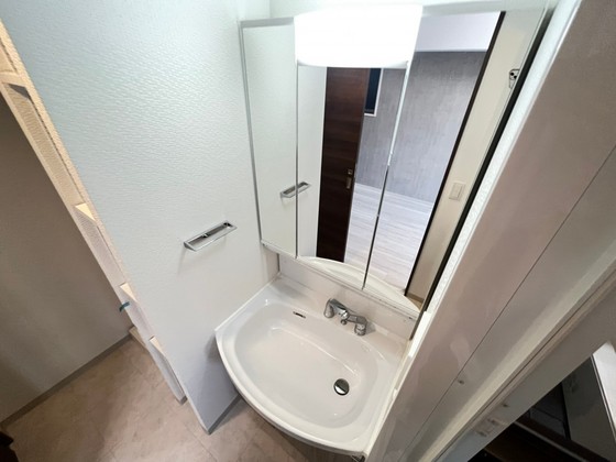 洗面設備　※別部屋の写真です