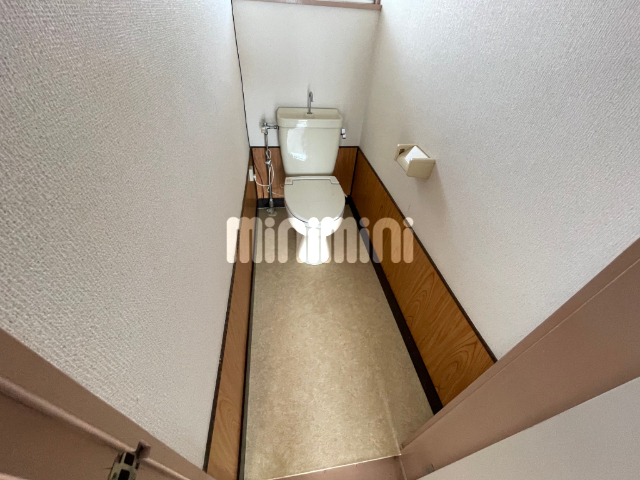 トイレ　ウォームレット付きですよ