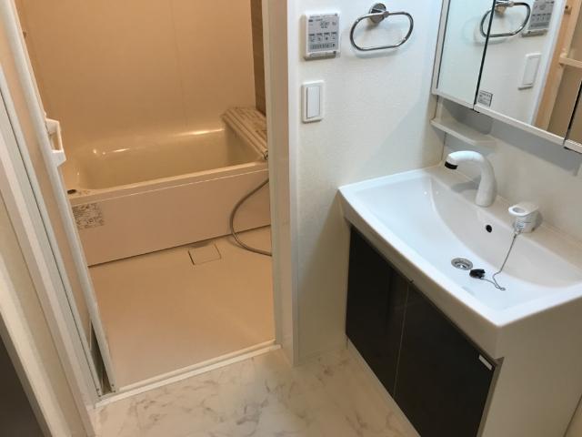 洗面設備　洗髪洗面化粧台