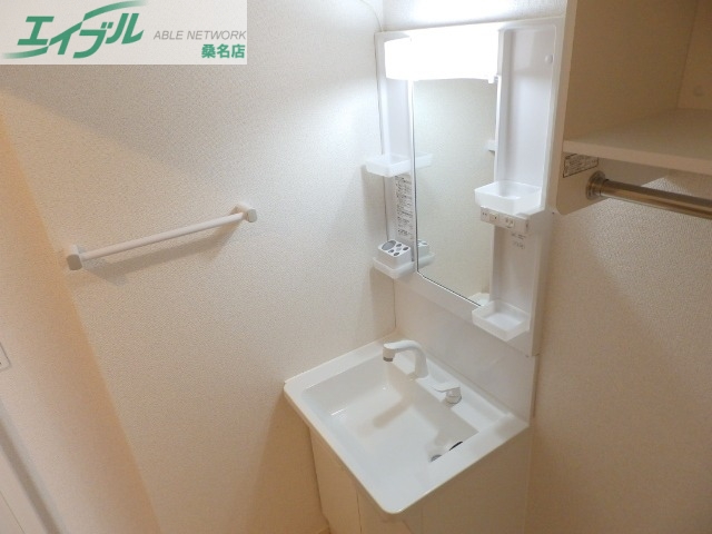 洗面設備　反転参考写真