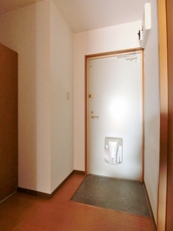 玄関　図面と現状に相違がある場合には現状を優先