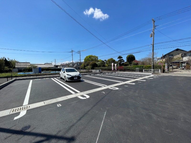 駐車場　駐車場