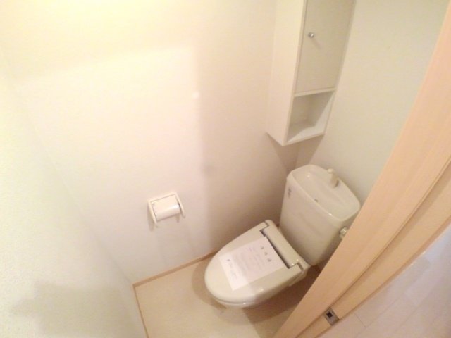 トイレ　落ち着いたトイレです