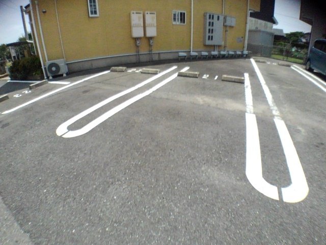 駐車場　駐車スペースもあります