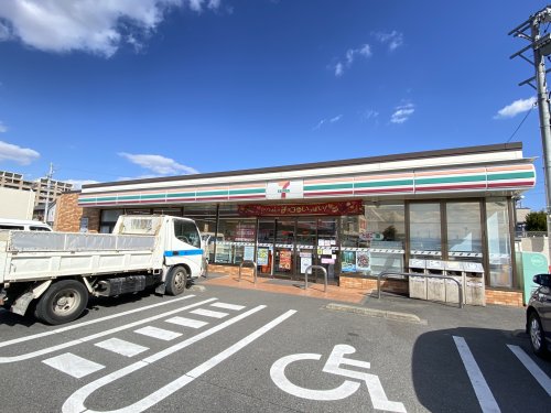 コンビニ　セブンイレブン 鈴鹿東旭が丘店（コンビニ）まで505m
