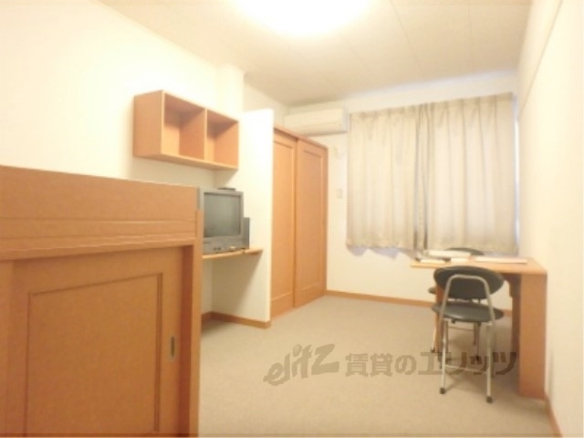 居室・リビング　７．５帖の広いお部屋です