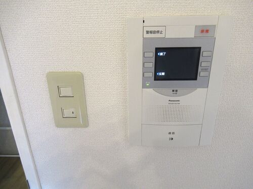 セキュリティ　TVモニター付きインターホン