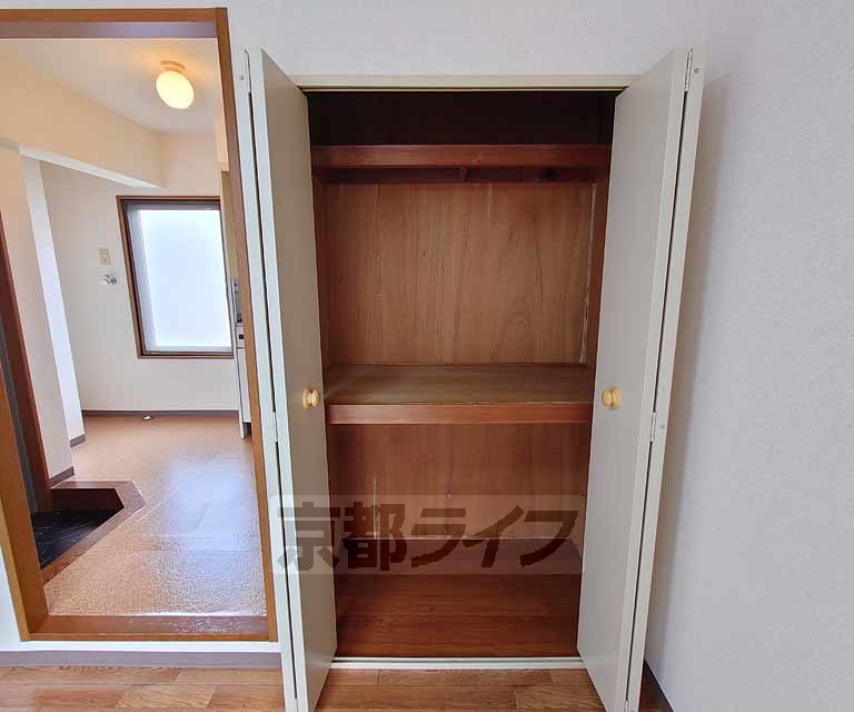 収納　ゆとりのある収納棚です。