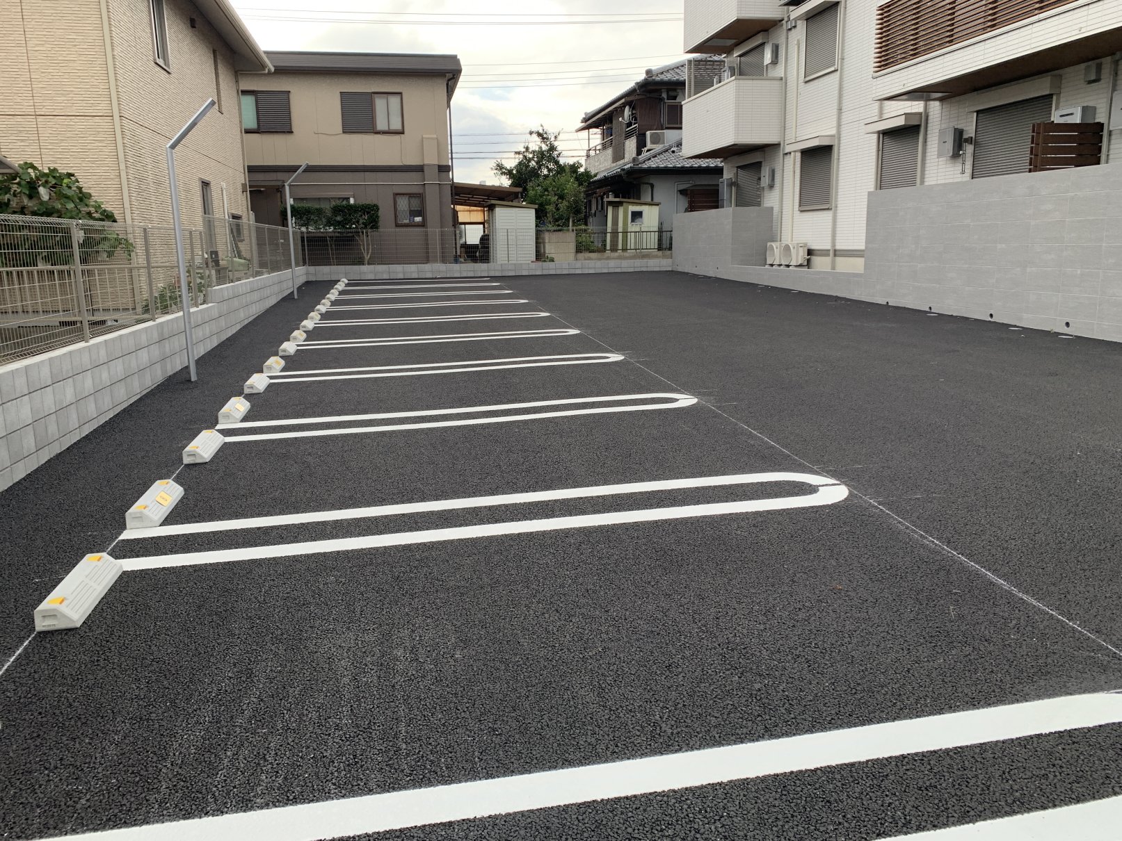 駐車場　敷地内駐車スペース