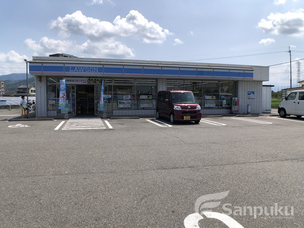 コンビニ　ローソン（コンビニ）まで931m