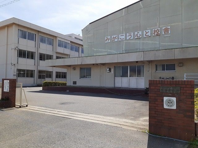 中学校　武豊中学校（中学校）まで900m