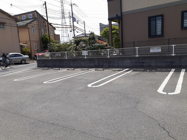 駐車場　駐車場