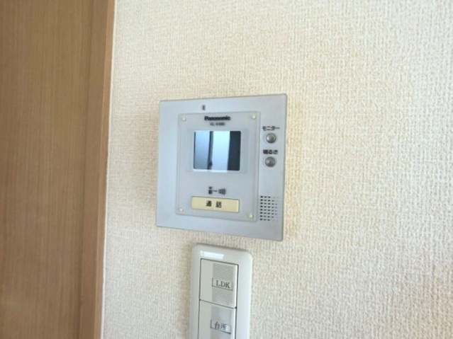 セキュリティ　ＴＶドアホンで防犯対策。