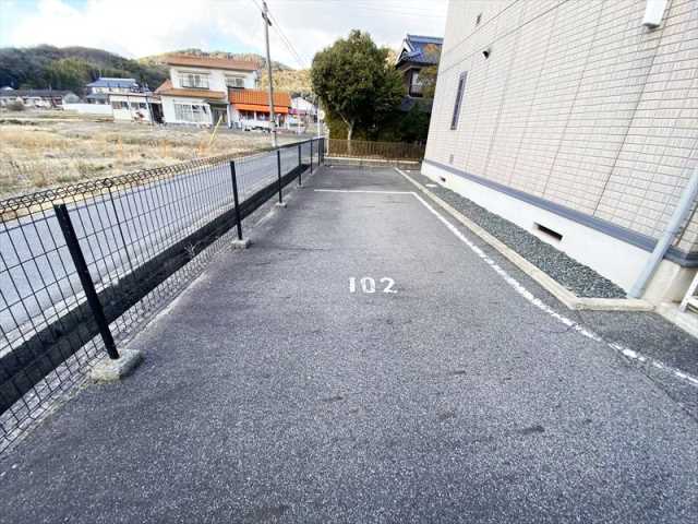 駐車場　駐車場