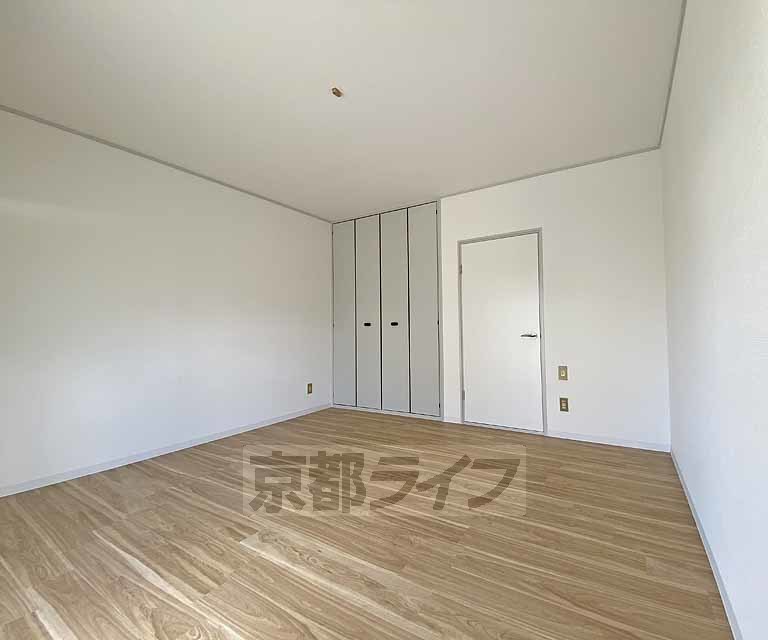 居室・リビング　叡山電車八幡前駅すぐ近くのお手頃価格の１Ｋです。