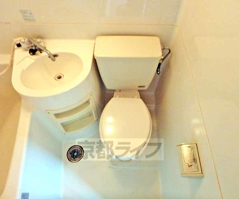 トイレ　機能的なユニットタイプです