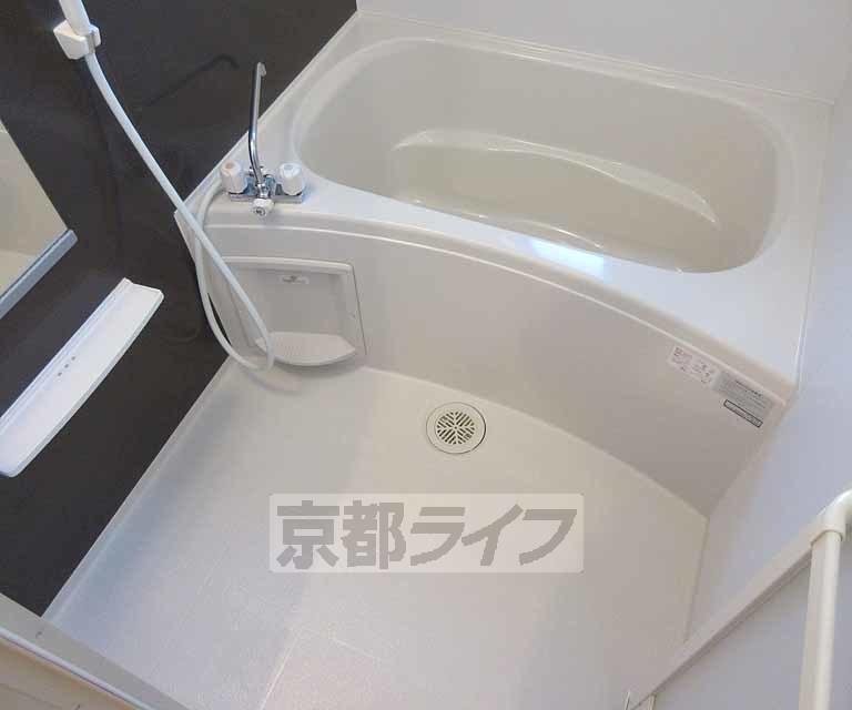 バス・シャワールーム　カラーパネルがお洒落なお風呂です！