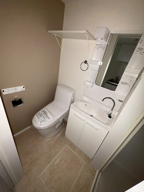 トイレ　同施工会社様別物件の写真になります。