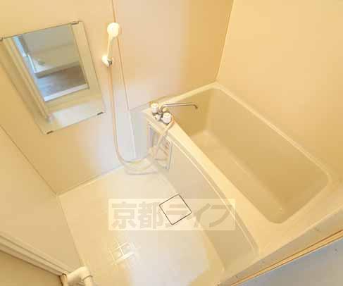 バス・シャワールーム　お風呂でくつろいで下さい