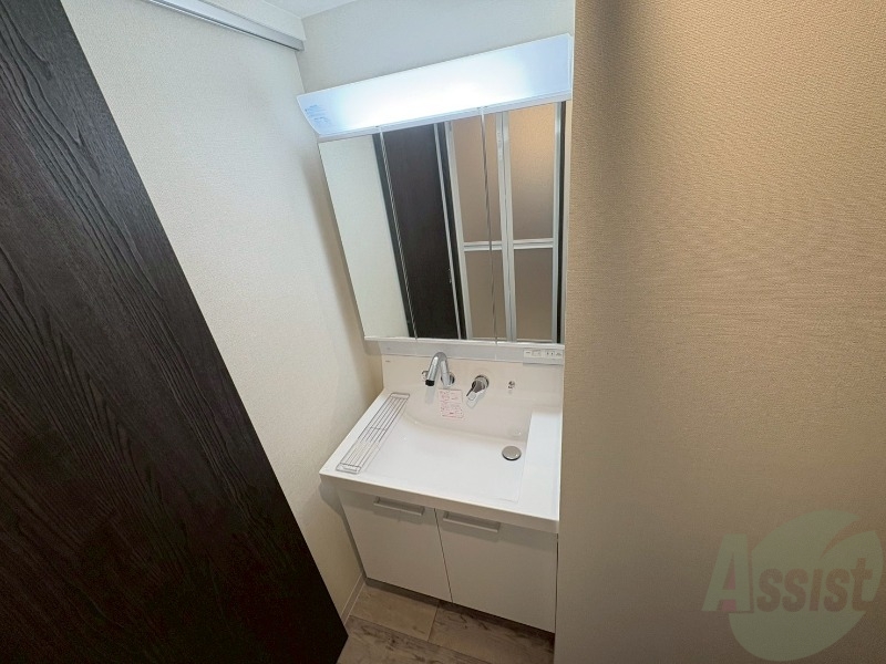 洗面設備　シャンプードレッサーで身支度もラクラクです！