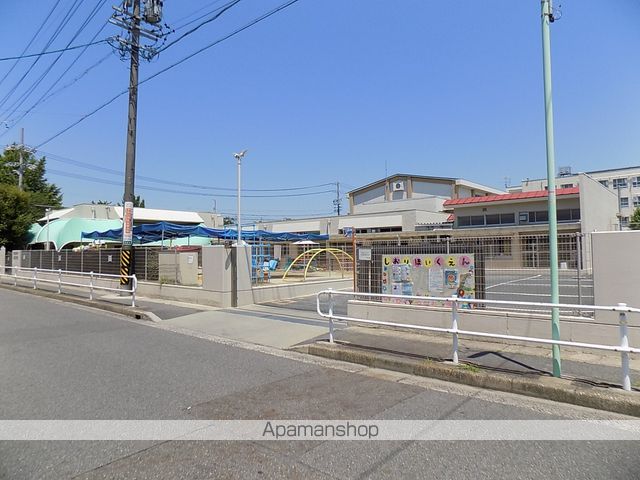 幼稚園・保育園　詩織保育園（幼稚園・保育園）まで502m