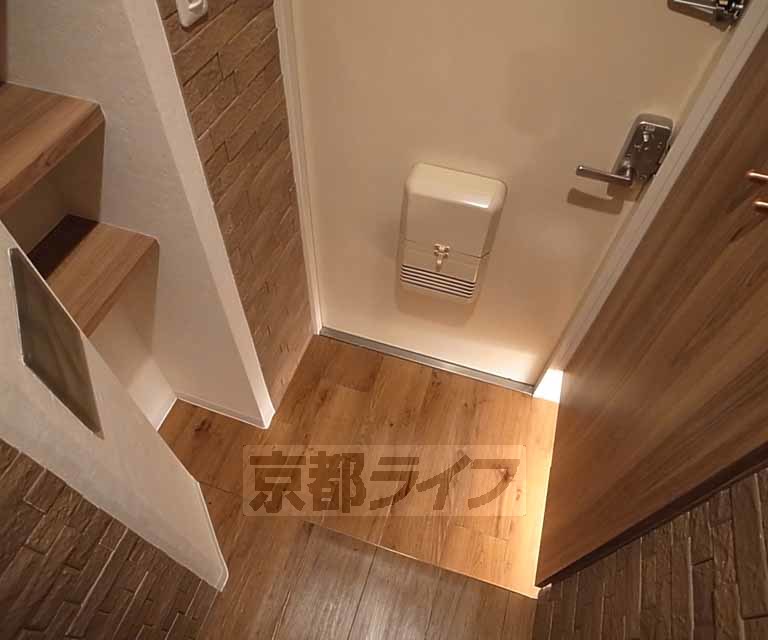 玄関　リノベーション部屋