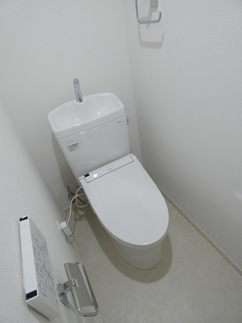 トイレ　トイレ