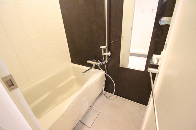 バス・シャワールーム　一日の疲れを癒してください