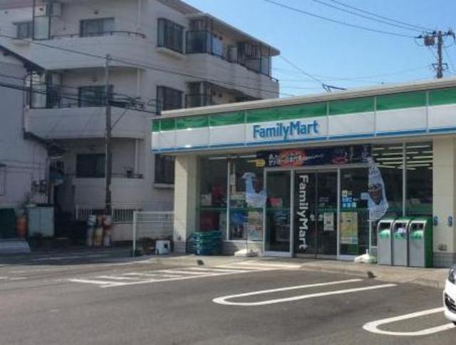 コンビニ　ファミリーマート円行二丁目店（コンビニ）まで391m