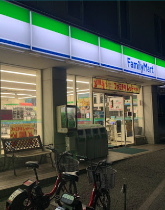 コンビニ　ファミリーマート 横浜本牧店（コンビニ）まで103m