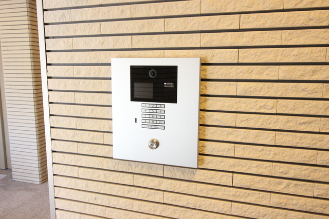 セキュリティ　オートロック付き