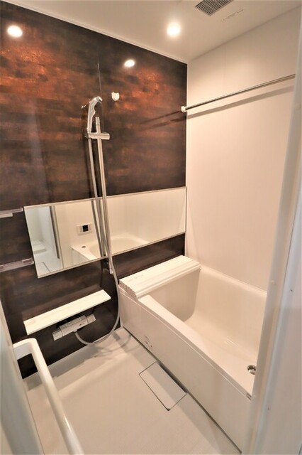 バス・シャワールーム　バス