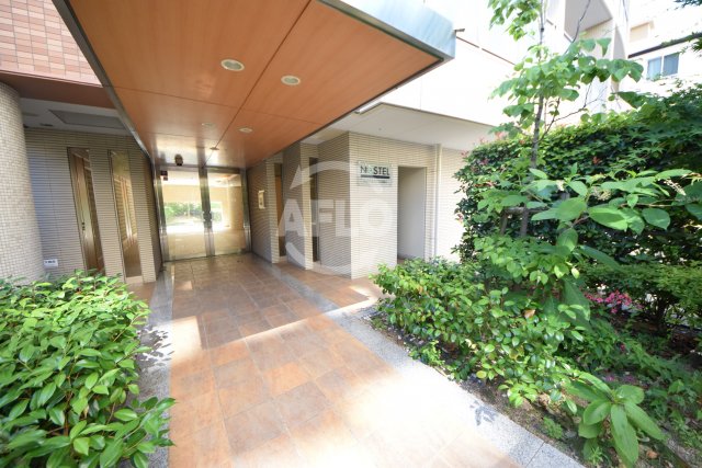 エントランス　ノステルコート夕陽丘　エントランス